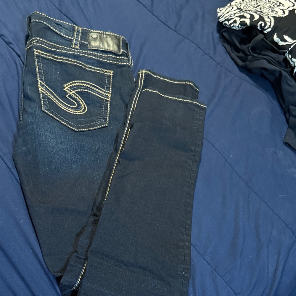 Silver Jeans Dark Indigo Skinny Jeans with Contrast Stitching